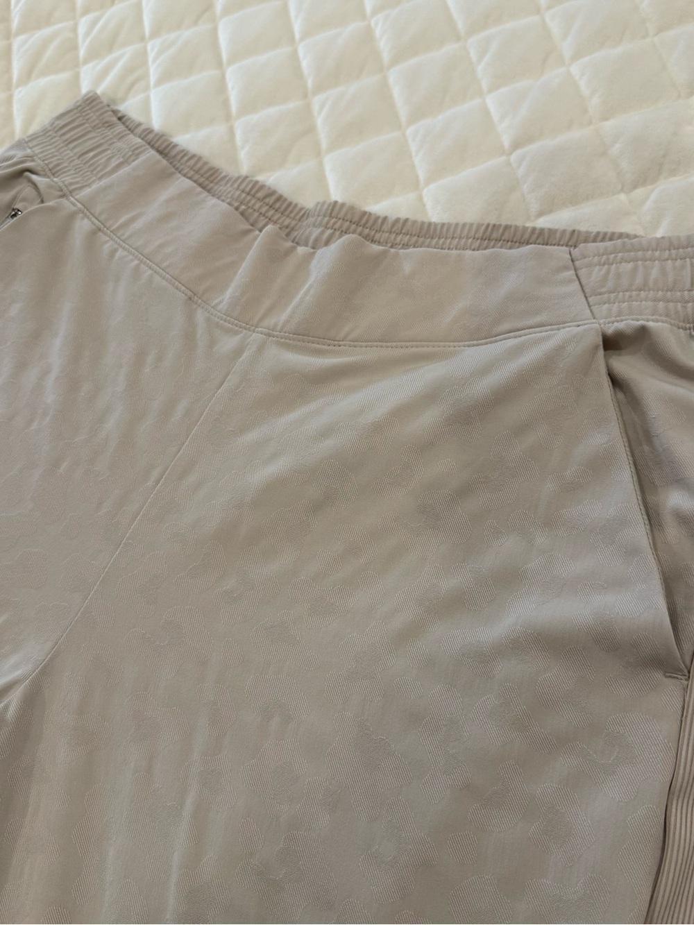 ATHLETA Pursuit Mid Rise Zip Jogger Pants White Size 14 Lightweight Nylon
